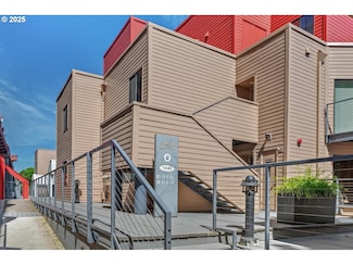 1040 NW Naito Pkwy Unit O10, Portland, OR 97209