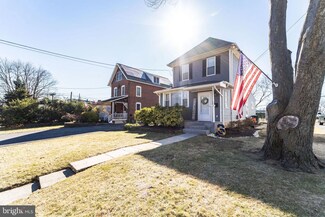 121 Sycamore Ave, Morton, PA 19070