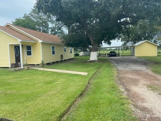 4218 Texas 124, Winnie, TX 77665