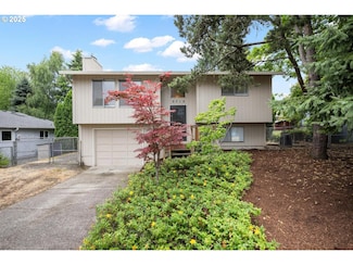5710 SE Lloyd St, Milwaukie, OR 97222