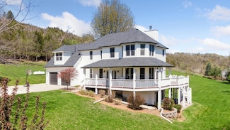 6715 Eldorado Way, Cannon Falls, MN 55009