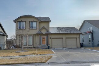 2625 N 189th St, Elkhorn, NE 68022