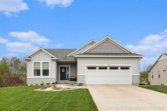 1458 Lawncrest Ct NE, Grand Rapids, MI 49505