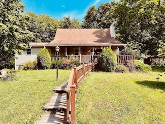 558 Pinewood Dr, Bedford, IN 47421