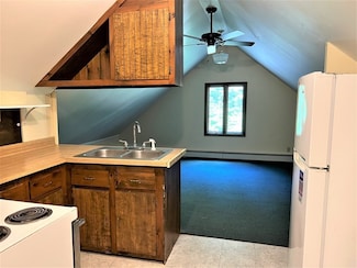 120 Bond Rd Unit 3, Charlton, MA 01507