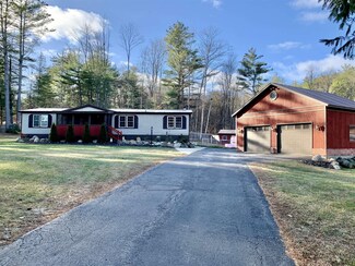3 Maple St, Corinth, NY 12822