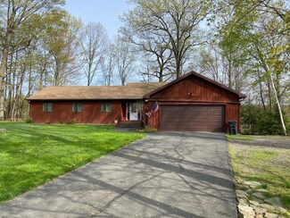 2 Rosewood Cir, Clarks Summit, PA 18411