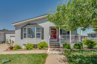 654 Bluebird Cir Unit B, Sandwich, IL 60548