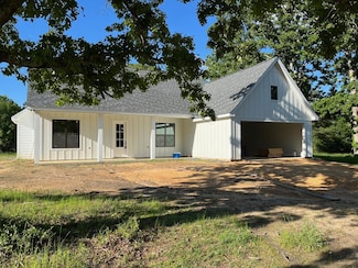 1016 Red Bird Ln, Summit, MS 39666