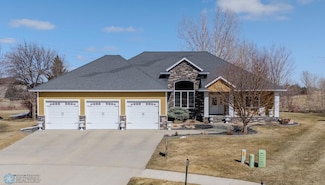 4348 66th St S, Fargo, ND 58104