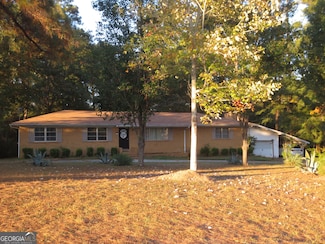 215 Hunt Rd, Kathleen, GA 31047