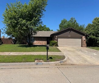 12505 Hickory Hollow Dr, Oklahoma City, OK 73142