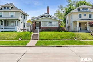 1840 14th St, Moline, IL 61265