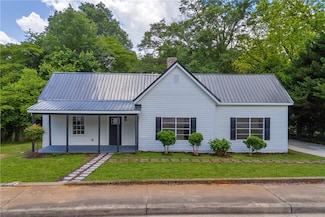 904 E Main St, Seneca, SC 29678
