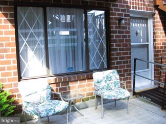 5200 Hilltop Dr Unit EE6, Brookhaven, PA 19015