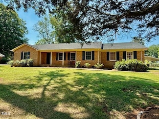 1007 Driftwood Dr, Siler City, NC 27344