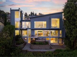 2805 NW Westover Rd, Portland, OR 97210