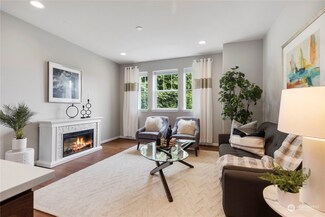 3250 SW Graham St Unit 102, Seattle, WA 98126