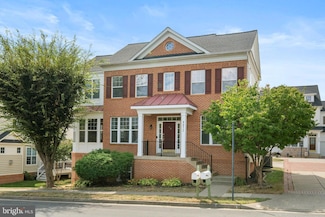 8872 Song Sparrow Dr, Gainesville, VA 20155