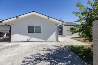 12818 Arminta St, North Hollywood, CA 91605
