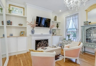 376 Marlborough St Unit 4, Boston, MA 02115