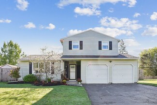 5423 Amalfi Dr, Clay, NY 13041