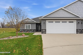 2124 10th St SE, East Grand Forks, MN 56721