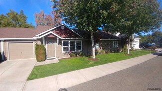 2455 G St, Hubbard, OR 97032