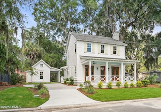 902 Harrington St, Beaufort, SC 29902