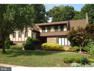322 Fairview Rd, Reading, PA 19606