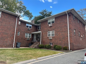 275 River Rd Unit K, Bogota, NJ 07603