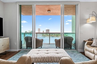 2640 Lake Shore Dr Unit 908, Riviera Beach, FL 33404