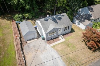 121 Sylvan Rd, Lancaster, MA 01523