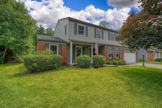 6676 Woodsedge Dr, Reynoldsburg, OH 43068