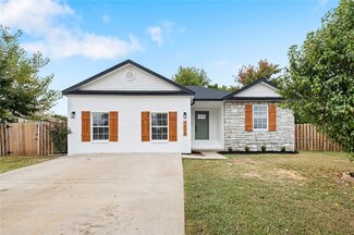 3425 Oglethorpe St, Springdale, AR 72764