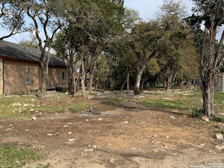 1915 Tanglewood Trail, Canyon Lake, TX 78070
