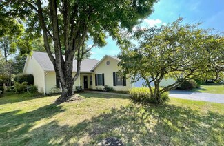 706 E Pepperridge Dr, Bloomington, IN 47401