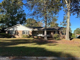 2075 Pinewood Dr, Covington, GA 30016