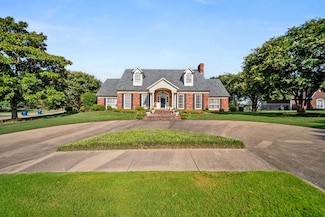 1204 Lakeridge Dr, Ennis, TX 75119