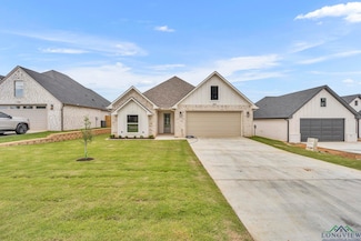 1509 Wellington Ln, Longview, TX 75605