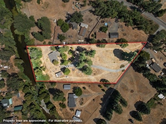 643 Covered Bridge Rd, Rogue River, OR 97537