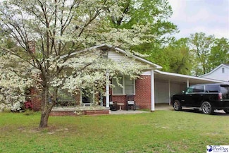 208 W Hilton St, Kershaw, SC 29067