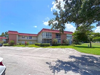 12 Vista Palm Ln Unit 205, Vero Beach, FL 32962
