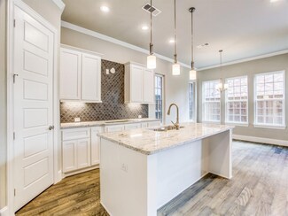 7107 Soto St, Dallas, TX 75223