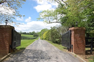 545 Sugar Hill Rd, Versailles, KY 40383