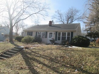 156 Uncatena Ave, Worcester, MA 01606