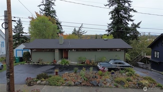 1015 S 9th St, Mount Vernon, WA 98274