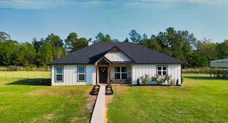 7795 Fm 355, Trinity, TX 75862