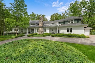 145 Traverse St, Harbor Springs, MI 49740