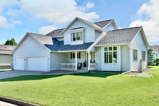 112 Debi Lei Dr, Winona, MN 55987